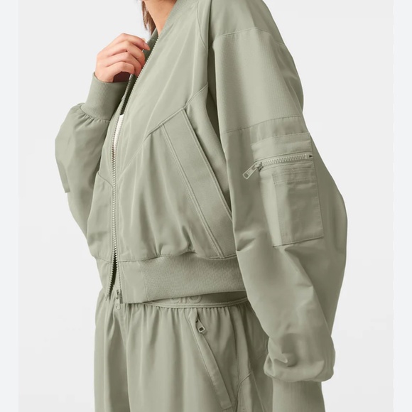 ALO Mixed Media Reinvention Jacket - Picture 3 of 10